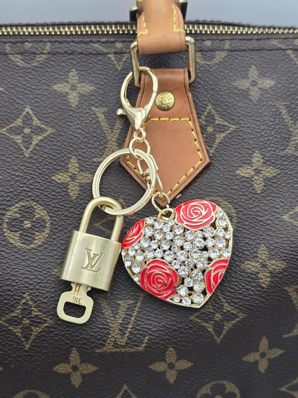 Louis Vuitton Authentic Gold Padlock 🔒Key + Unbranded Heart Keychain Bag Charm